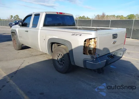 2009 Chevrolet Silverado 1500 Work Truck z USA, uszkodzony, nr VIN 1GCEK19C29Z158724